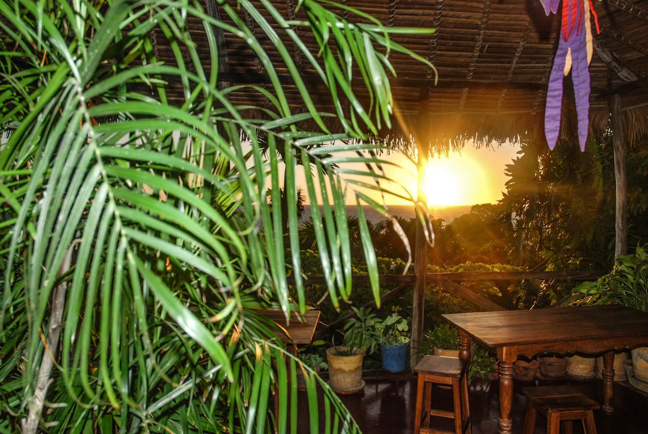 Coucher De Soleil Ambatoloaka  Luaran gambar